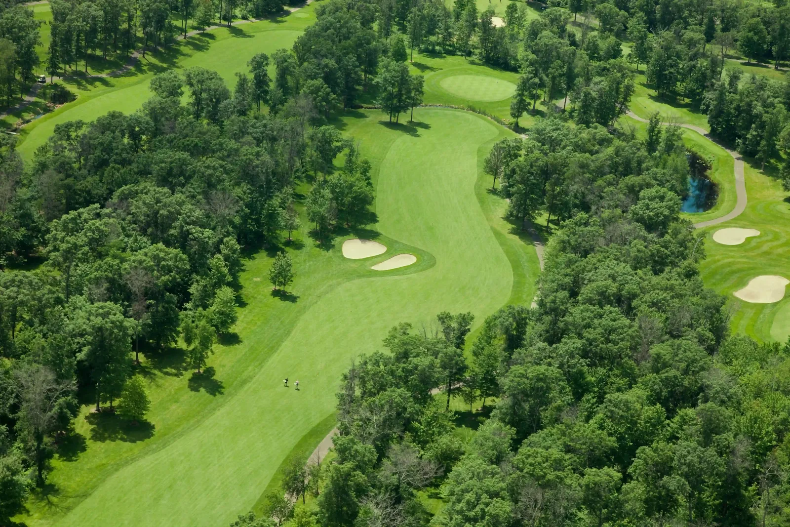 Vue aérienne d'un parcours de golf